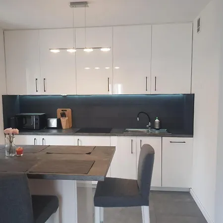 Apartment Happy 18 Basen & Kort Tenisowy, Ochrona 24h - Dla Maksymalnie 6 Osob *