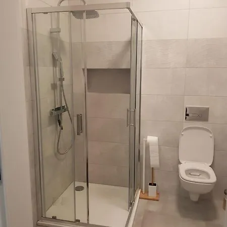 Apartment Happy 18 Basen & Kort Tenisowy, Ochrona 24h - Dla Maksymalnie 6 Osob